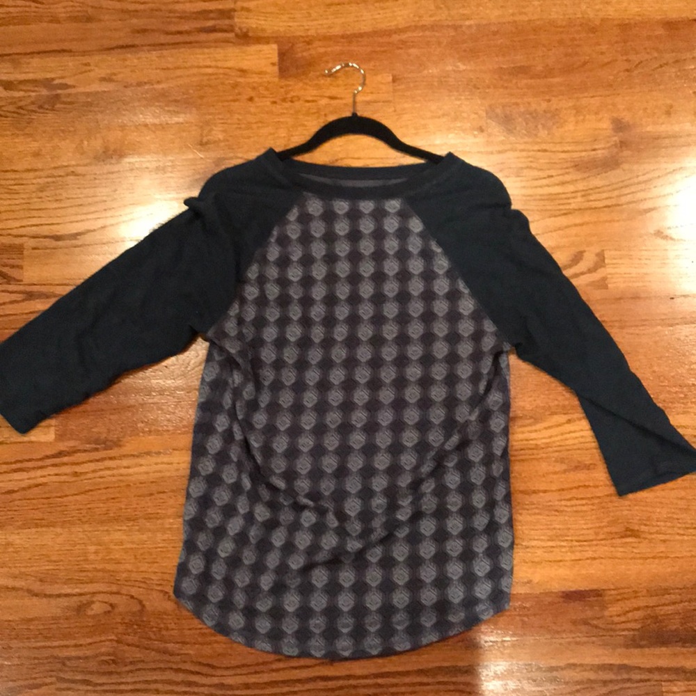 Three quarter length T-shirt.